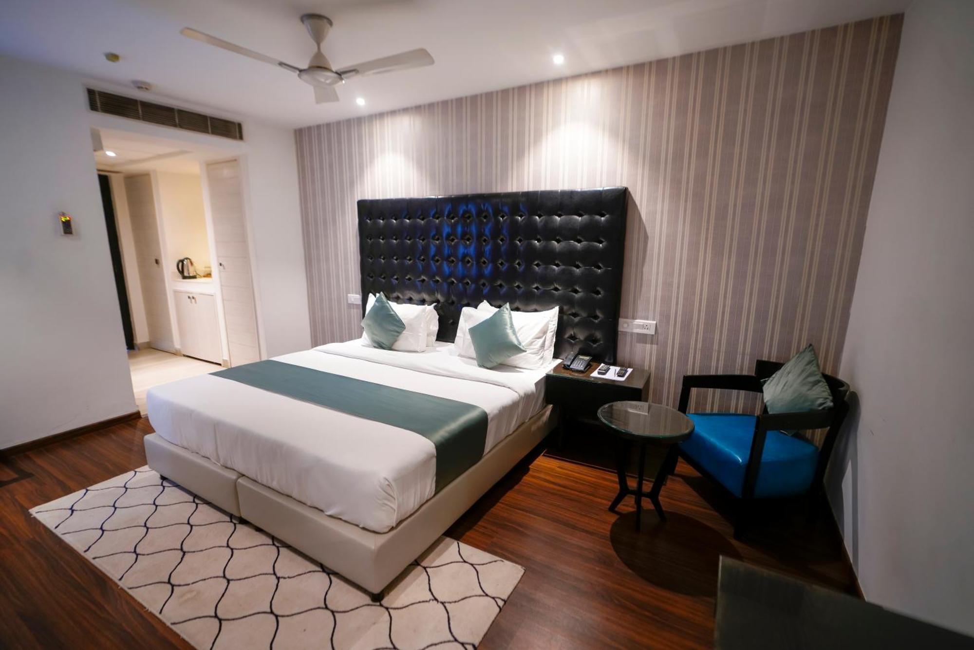 Hotel Deccan Serai, Hitec City, היידראבד מראה חיצוני תמונה