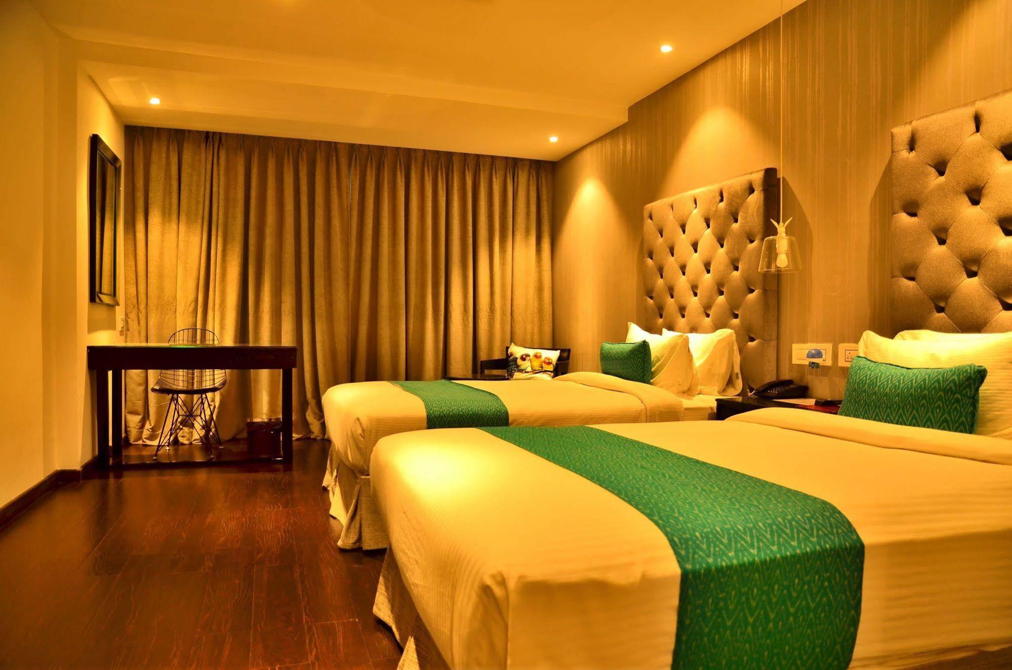 Hotel Deccan Serai, Hitec City, היידראבד מראה חיצוני תמונה