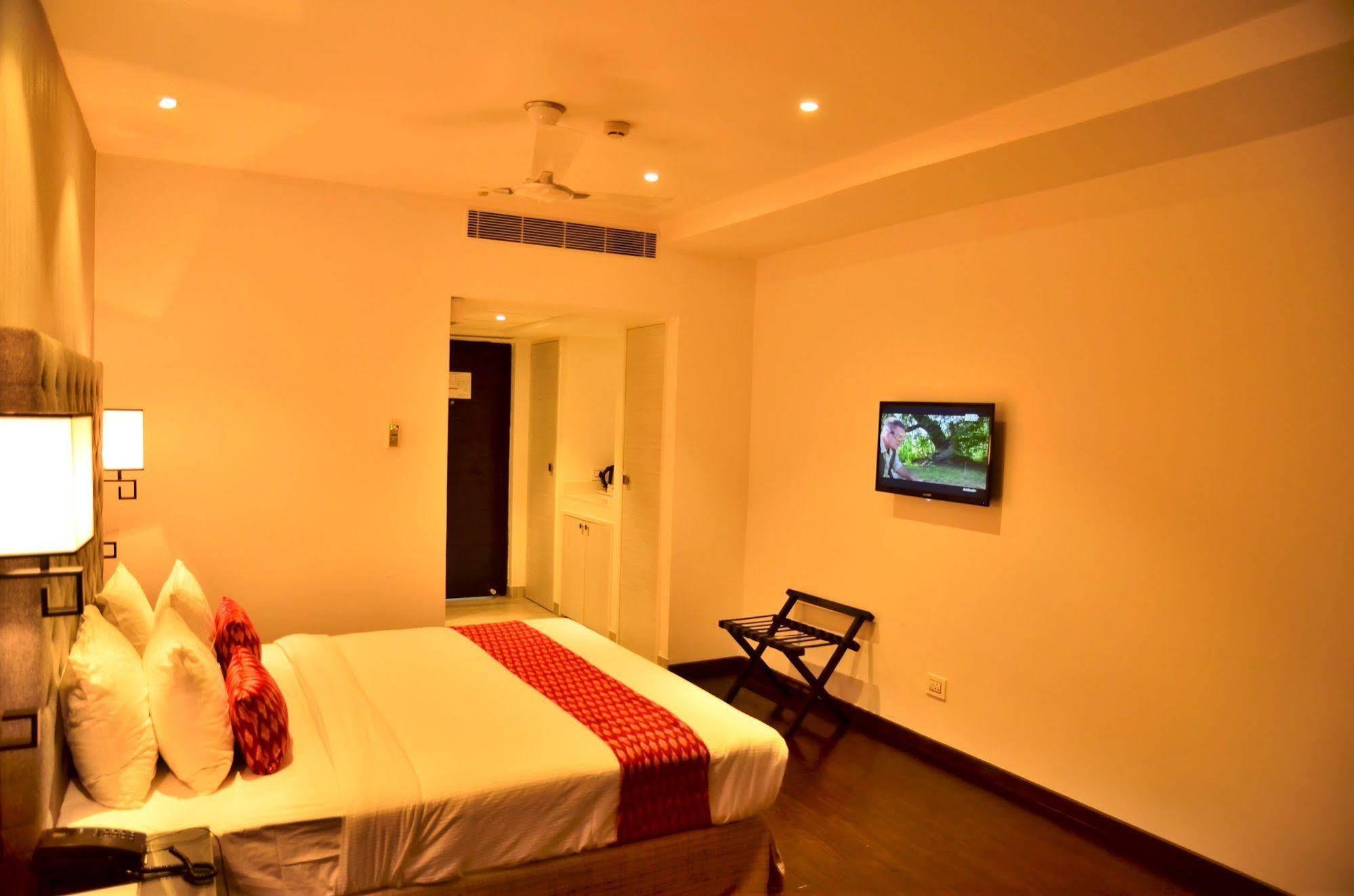 Hotel Deccan Serai, Hitec City, היידראבד מראה חיצוני תמונה